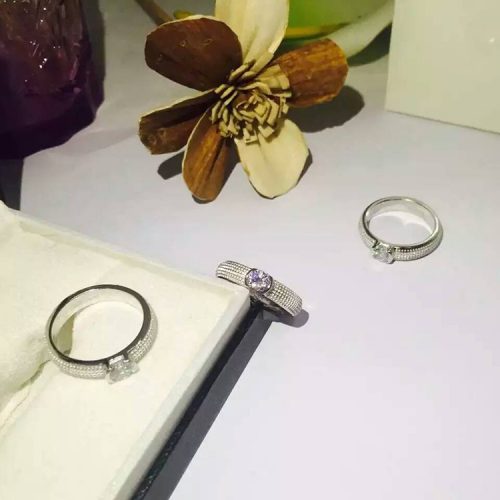 nhan kim cuong de beers luxcreuni 2